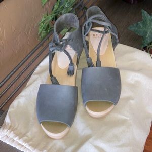 Bryr Gray Open-Toe Ankle Tie Sandals